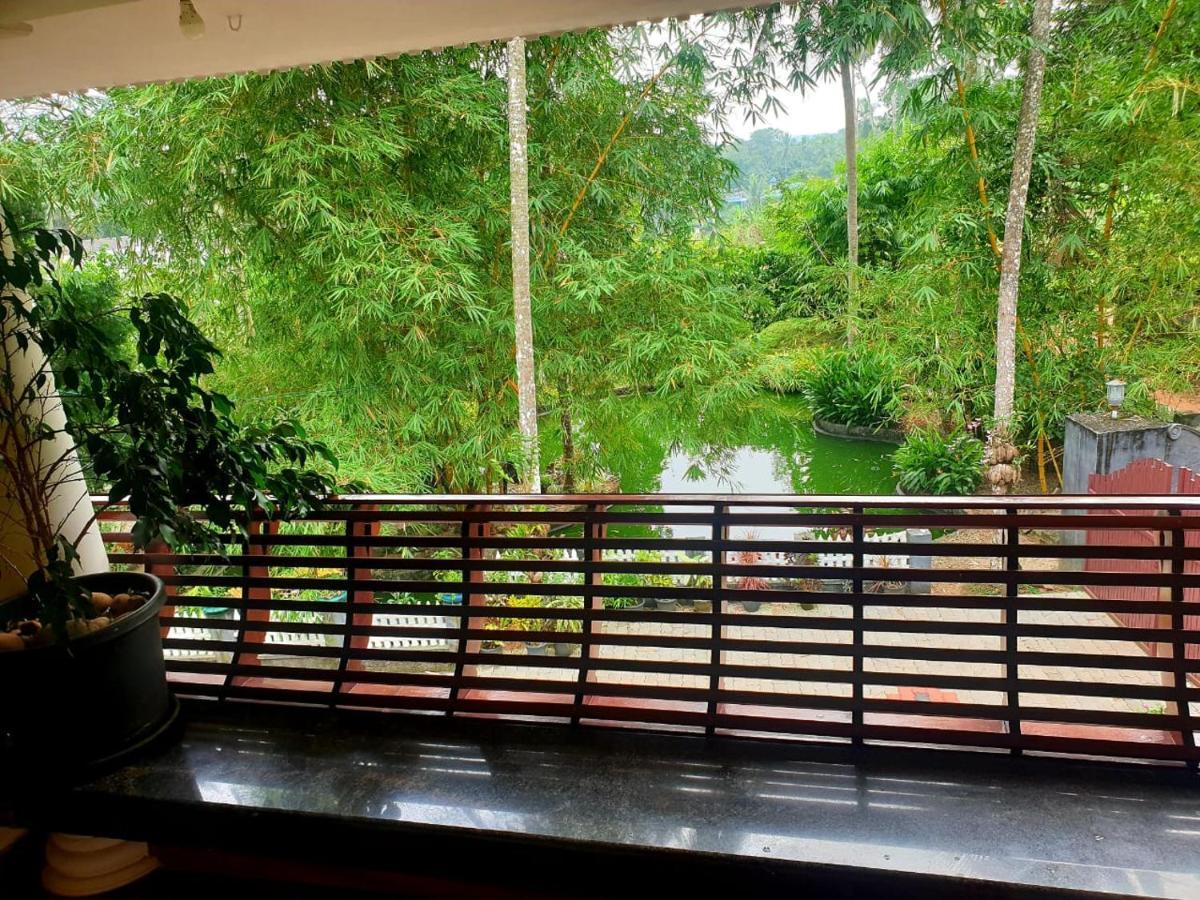 Amritham Holidays Homestay Trivandrum Thiruvananthapuram Extérieur photo