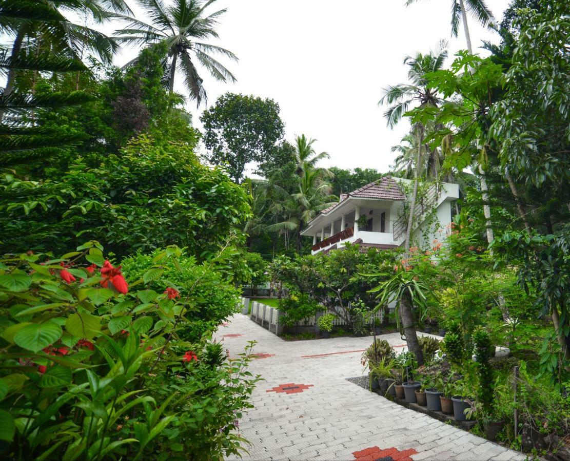 Amritham Holidays Homestay Trivandrum Thiruvananthapuram Extérieur photo